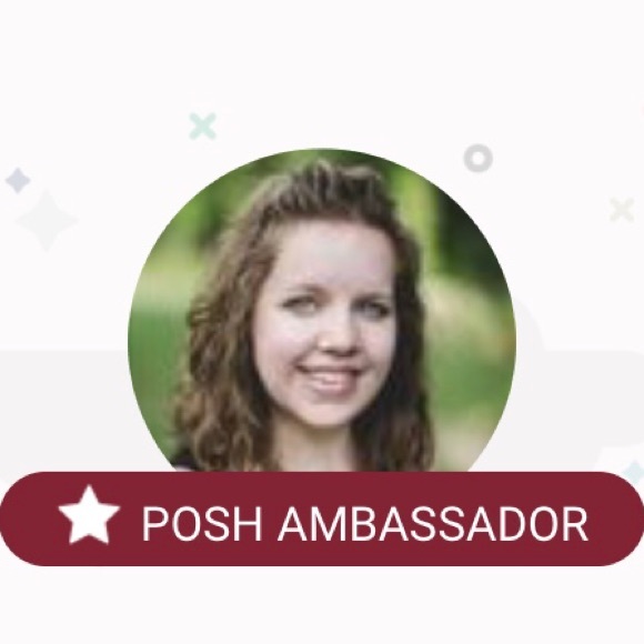 🌾Meet your Posher, Sarah - Picture 2 of 7